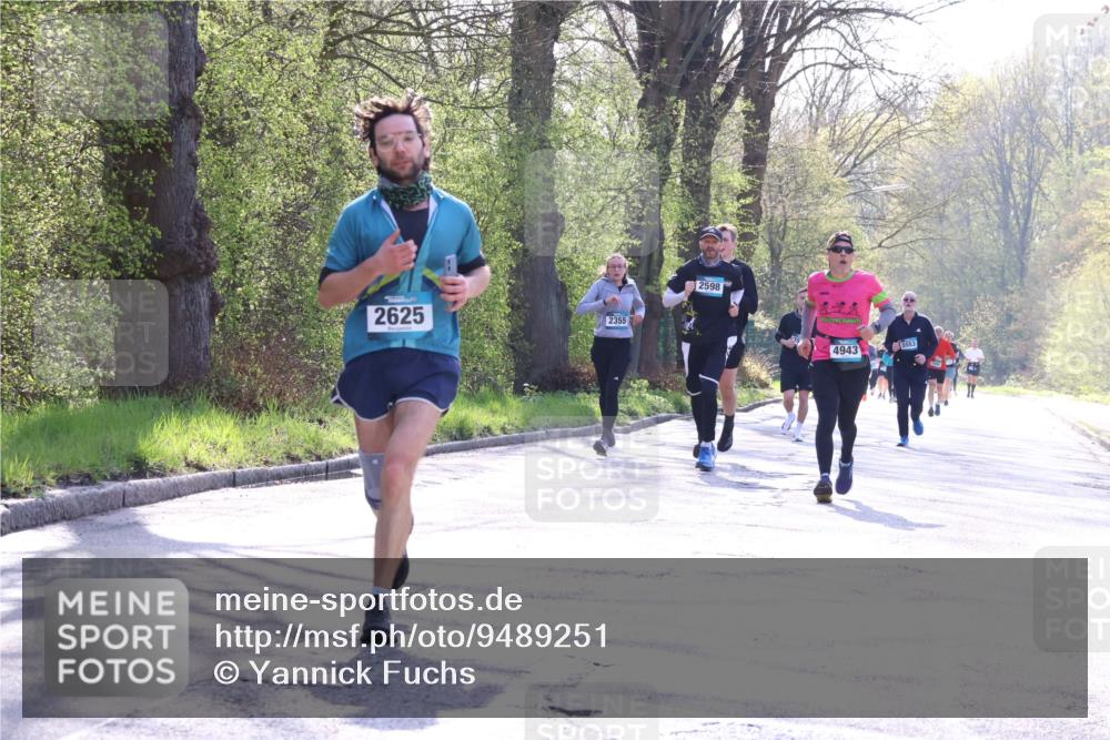 12.04.2026 - 45. Internationalen Wilhelmsburger Insellauf Yannick Fuchs http://msf.ph/oto/9489251 12.04.2026 10:40:58 Laufen 2625, 2355, 2598, 4943, 5553 meine-sportfotos.de