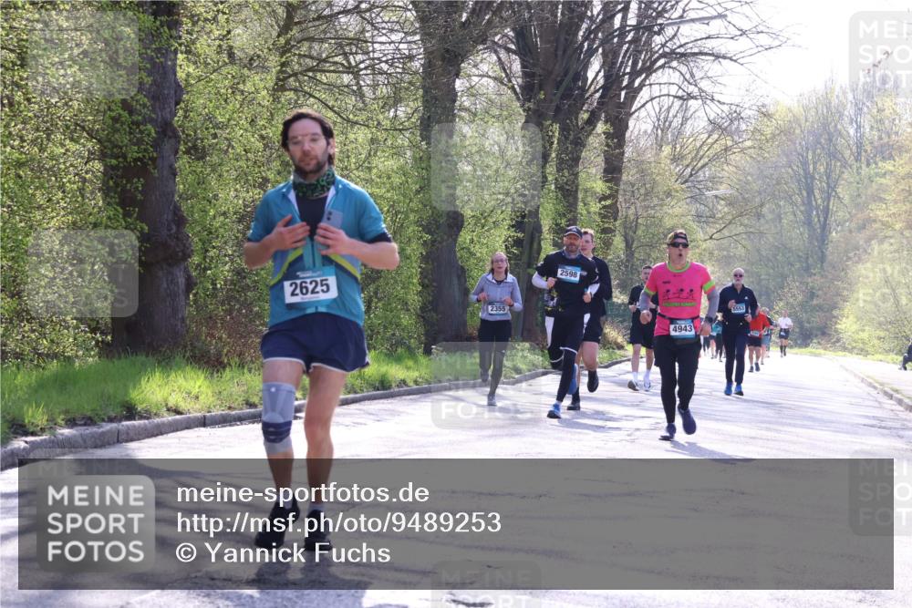 12.04.2026 - 45. Internationalen Wilhelmsburger Insellauf Yannick Fuchs http://msf.ph/oto/9489253 12.04.2026 10:40:58 Laufen 2625, 2355, 2598, 4943, 5553 meine-sportfotos.de