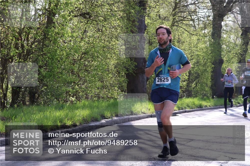 12.04.2026 - 45. Internationalen Wilhelmsburger Insellauf Yannick Fuchs http://msf.ph/oto/9489258 12.04.2026 10:40:58 Laufen 2625, 2355, 2598 meine-sportfotos.de