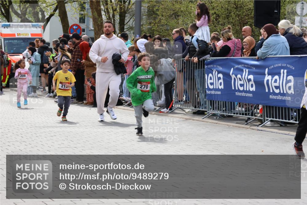 12.04.2026 - 45. Internationalen Wilhelmsburger Insellauf Strokosch-Dieckow http://msf.ph/oto/9489279 12.04.2026 14:09:22 Ziel 927, 215, 577, 223, 271, 691, 1511, 252, 270, 220, 219, 216 meine-sportfotos.de