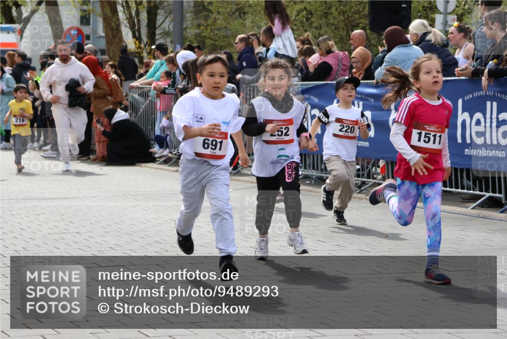 12.04.2026 - 45. Internationalen Wilhelmsburger Insellauf Strokosch-Dieckow http://msf.ph/oto/9489293 12.04.2026 14:09:20 Ziel 12, 911, 741, 1502, 927, 215, 577, 223, 271, 691, 1511, 252, 270, 220, 219 meine-sportfotos.de