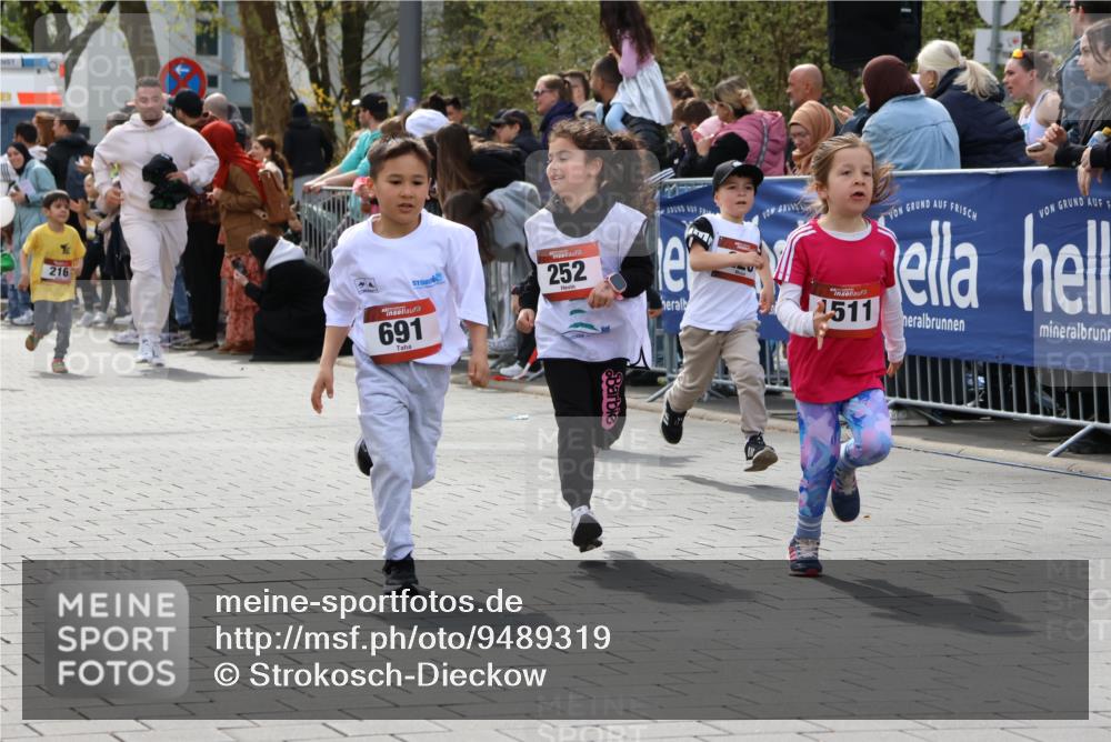 12.04.2026 - 45. Internationalen Wilhelmsburger Insellauf Strokosch-Dieckow http://msf.ph/oto/9489319 12.04.2026 14:09:20 Ziel 12, 911, 741, 1502, 927, 215, 577, 223, 271, 691, 1511, 252, 270, 220, 219 meine-sportfotos.de