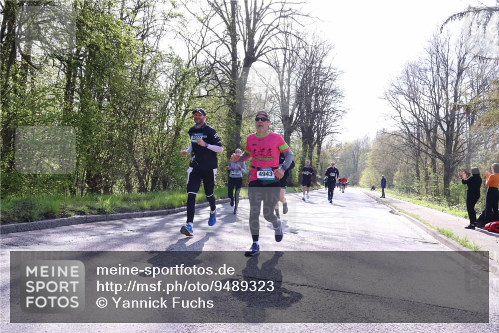 12.04.2026 - 45. Internationalen Wilhelmsburger Insellauf Yannick Fuchs http://msf.ph/oto/9489323 12.04.2026 10:41:03 Laufen 250, 2355, 4943 meine-sportfotos.de