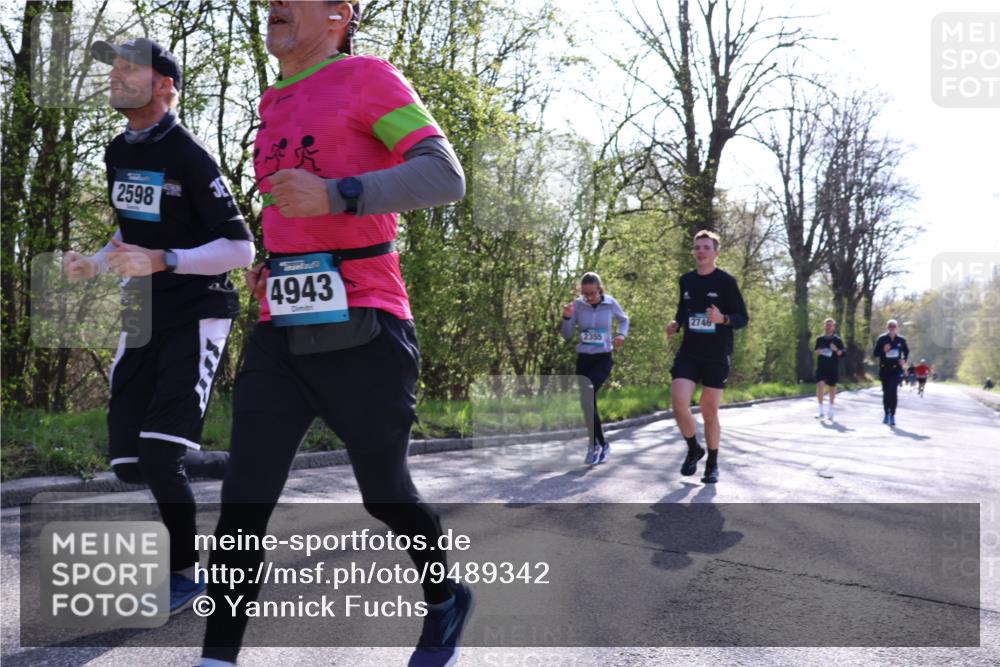 12.04.2026 - 45. Internationalen Wilhelmsburger Insellauf Yannick Fuchs http://msf.ph/oto/9489342 12.04.2026 10:41:04 Laufen 2598, 4943, 2355, 2746 meine-sportfotos.de