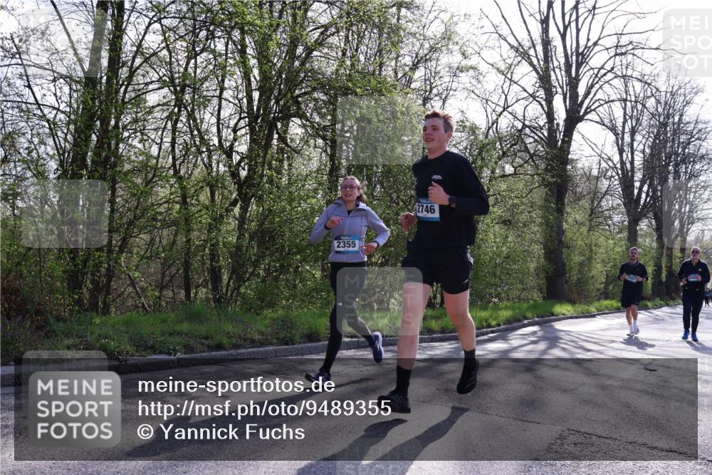 12.04.2026 - 45. Internationalen Wilhelmsburger Insellauf Yannick Fuchs http://msf.ph/oto/9489355 12.04.2026 10:41:05 Laufen 2355, 2746, 3567, 555 meine-sportfotos.de