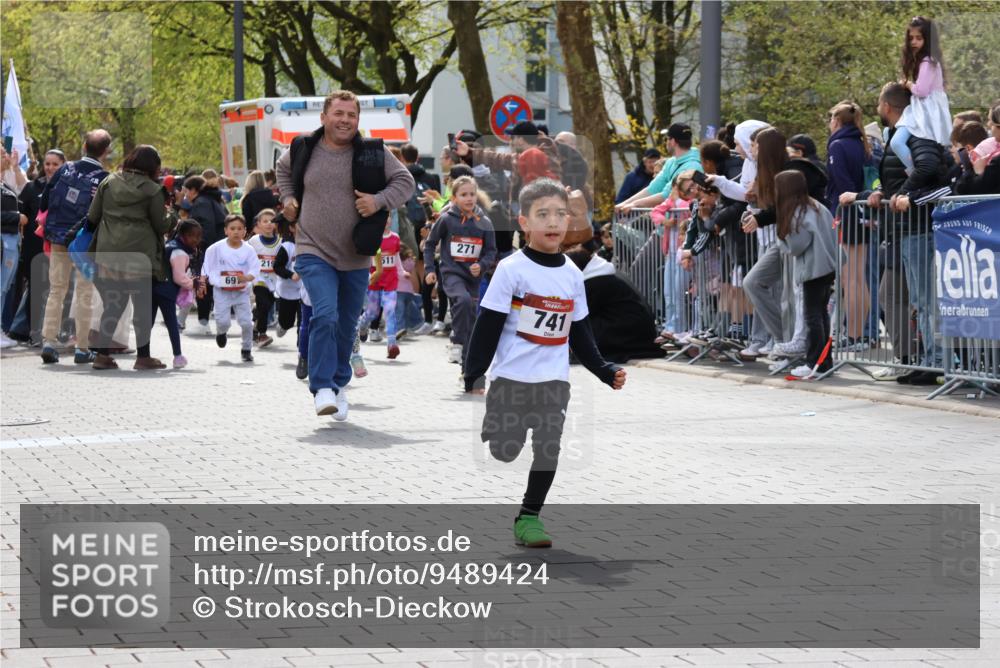 12.04.2026 - 45. Internationalen Wilhelmsburger Insellauf Strokosch-Dieckow http://msf.ph/oto/9489424 12.04.2026 14:09:15 Ziel 453, 273, 955, 786, 947, 180, 12, 911, 741, 1502, 927, 215, 577, 223, 271, 691, 1511, 252 meine-sportfotos.de
