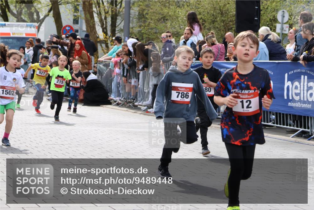 12.04.2026 - 45. Internationalen Wilhelmsburger Insellauf Strokosch-Dieckow http://msf.ph/oto/9489448 12.04.2026 14:09:11 Ziel 214, 939, 274, 191, 1075, 52, 247, 453, 273, 955, 786, 947, 180, 12, 911, 741, 1502, 927, 215, 577 meine-sportfotos.de