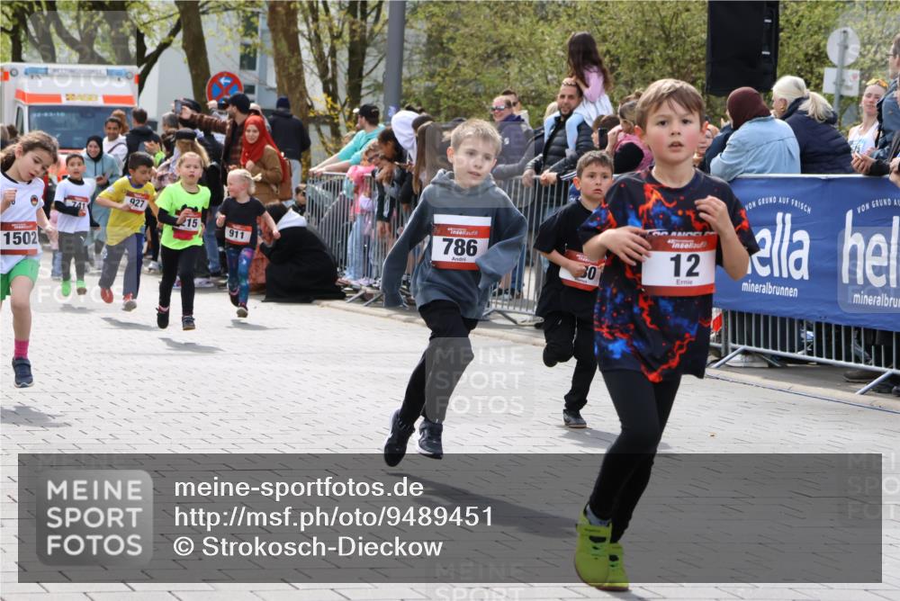 12.04.2026 - 45. Internationalen Wilhelmsburger Insellauf Strokosch-Dieckow http://msf.ph/oto/9489451 12.04.2026 14:09:11 Ziel 214, 939, 274, 191, 1075, 52, 247, 453, 273, 955, 786, 947, 180, 12, 911, 741, 1502, 927, 215, 577 meine-sportfotos.de