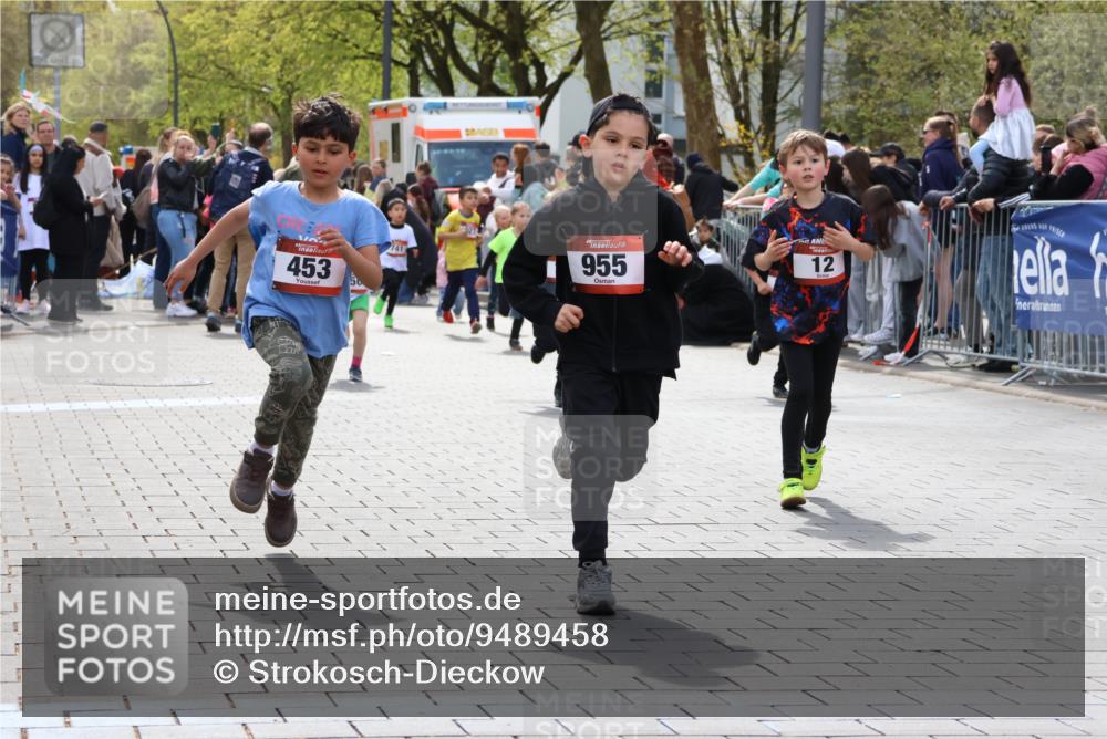 12.04.2026 - 45. Internationalen Wilhelmsburger Insellauf Strokosch-Dieckow http://msf.ph/oto/9489458 12.04.2026 14:09:09 Ziel 50, 256, 214, 939, 274, 191, 1075, 52, 247, 453, 273, 955, 786, 947, 180, 12, 911, 741, 1502 meine-sportfotos.de
