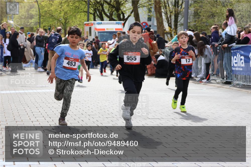 12.04.2026 - 45. Internationalen Wilhelmsburger Insellauf Strokosch-Dieckow http://msf.ph/oto/9489460 12.04.2026 14:09:09 Ziel 50, 256, 214, 939, 274, 191, 1075, 52, 247, 453, 273, 955, 786, 947, 180, 12, 911, 741, 1502 meine-sportfotos.de