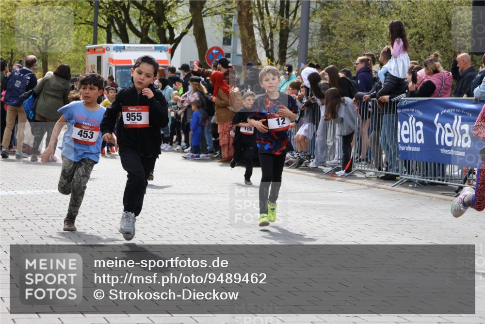 12.04.2026 - 45. Internationalen Wilhelmsburger Insellauf Strokosch-Dieckow http://msf.ph/oto/9489462 12.04.2026 14:09:09 Ziel 50, 256, 214, 939, 274, 191, 1075, 52, 247, 453, 273, 955, 786, 947, 180, 12, 911, 741, 1502 meine-sportfotos.de