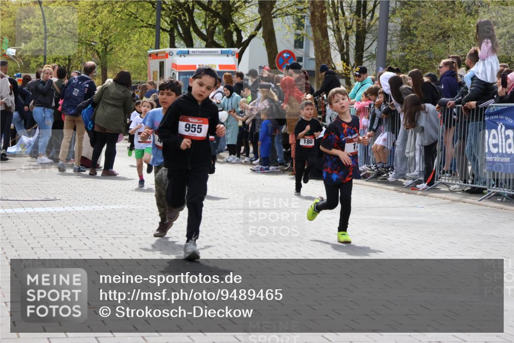 12.04.2026 - 45. Internationalen Wilhelmsburger Insellauf Strokosch-Dieckow http://msf.ph/oto/9489465 12.04.2026 14:09:08 Ziel 50, 256, 214, 939, 274, 191, 1075, 52, 247, 453, 273, 955, 786, 947, 180, 12 meine-sportfotos.de