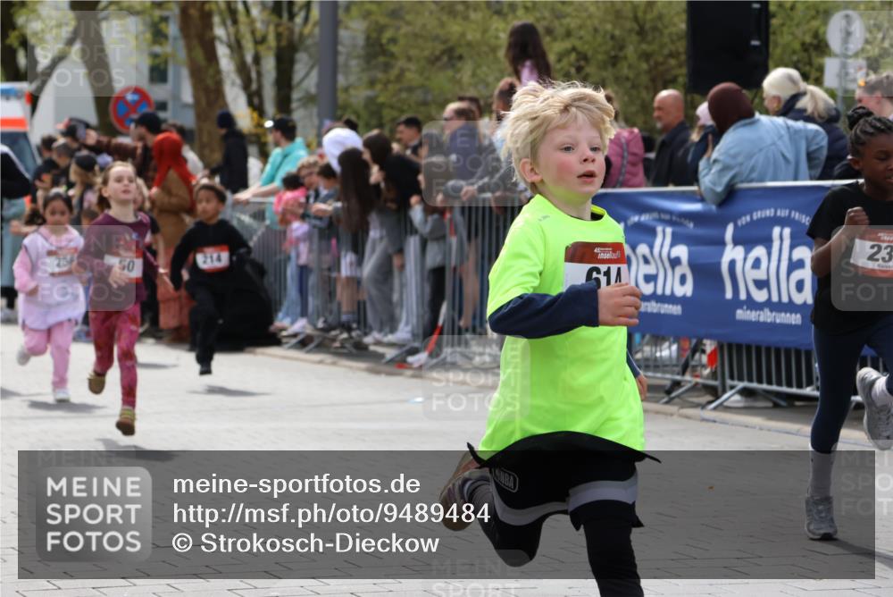 12.04.2026 - 45. Internationalen Wilhelmsburger Insellauf Strokosch-Dieckow http://msf.ph/oto/9489484 12.04.2026 14:09:01 Ziel 1506, 266, 713, 547, 762, 281, 928, 953, 614, 235, 50, 256, 214, 939, 274, 191, 1075 meine-sportfotos.de