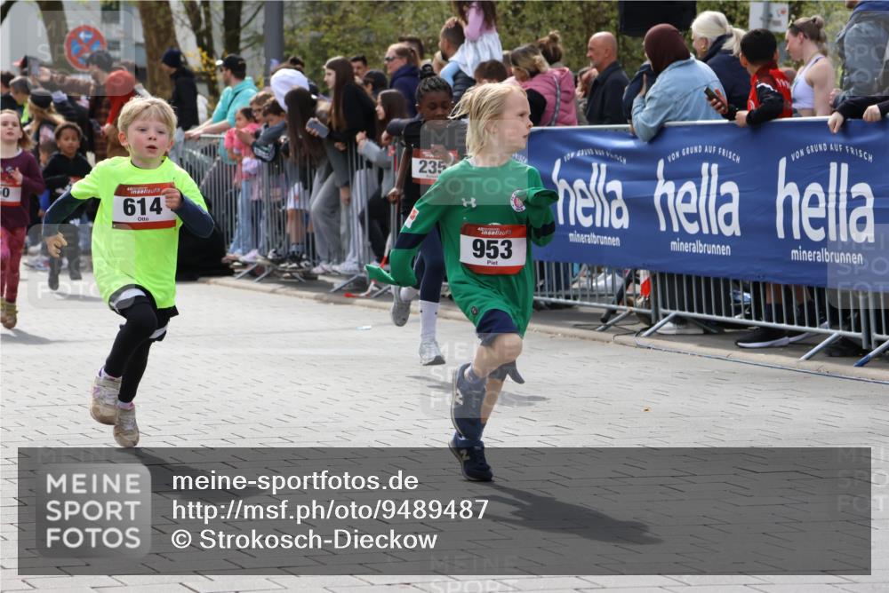 12.04.2026 - 45. Internationalen Wilhelmsburger Insellauf Strokosch-Dieckow http://msf.ph/oto/9489487 12.04.2026 14:09:00 Ziel 91, 254, 1506, 266, 713, 547, 762, 281, 928, 953, 614, 235, 50, 256, 214, 939, 274 meine-sportfotos.de