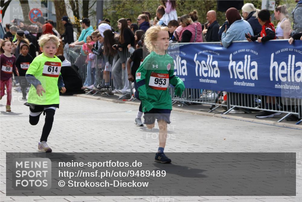 12.04.2026 - 45. Internationalen Wilhelmsburger Insellauf Strokosch-Dieckow http://msf.ph/oto/9489489 12.04.2026 14:09:00 Ziel 91, 254, 1506, 266, 713, 547, 762, 281, 928, 953, 614, 235, 50, 256, 214, 939, 274 meine-sportfotos.de