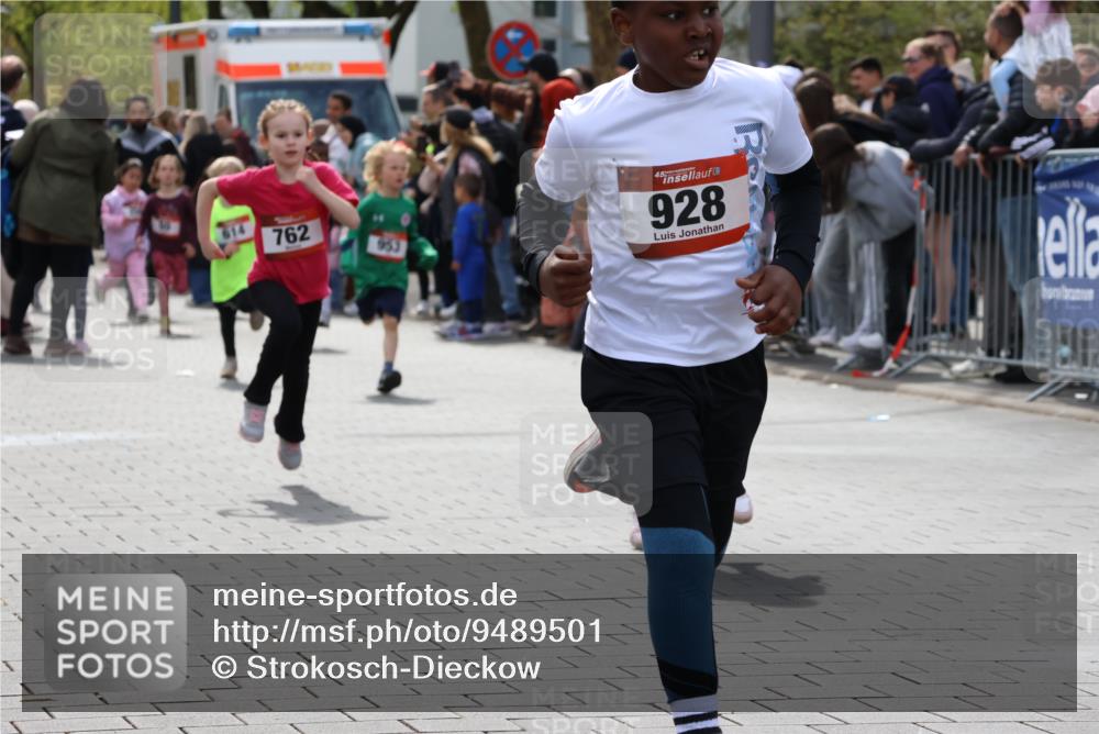 12.04.2026 - 45. Internationalen Wilhelmsburger Insellauf Strokosch-Dieckow http://msf.ph/oto/9489501 12.04.2026 14:08:56 Ziel 211, 711, 530, 91, 254, 1506, 266, 713, 547, 762, 281, 928, 953, 614, 235 meine-sportfotos.de
