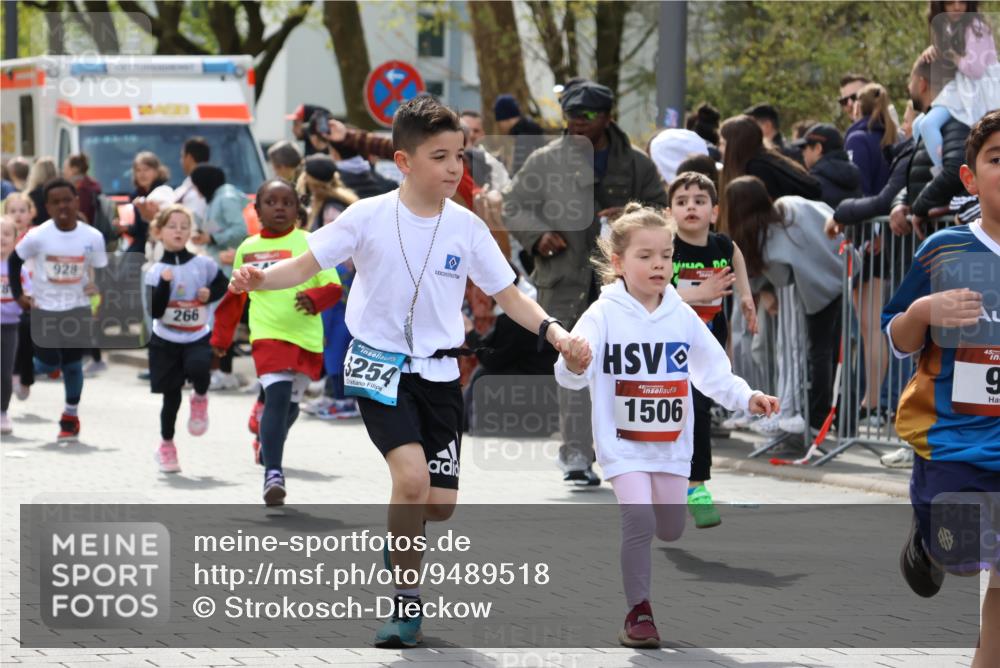 12.04.2026 - 45. Internationalen Wilhelmsburger Insellauf Strokosch-Dieckow http://msf.ph/oto/9489518 12.04.2026 14:08:53 Ziel 754, 211, 711, 530, 91, 254, 1506, 266, 713, 547, 762, 281, 928 meine-sportfotos.de