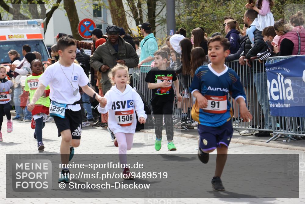 12.04.2026 - 45. Internationalen Wilhelmsburger Insellauf Strokosch-Dieckow http://msf.ph/oto/9489519 12.04.2026 14:08:52 Ziel 754, 211, 711, 530, 91, 254, 1506, 266, 713, 547, 762, 281 meine-sportfotos.de