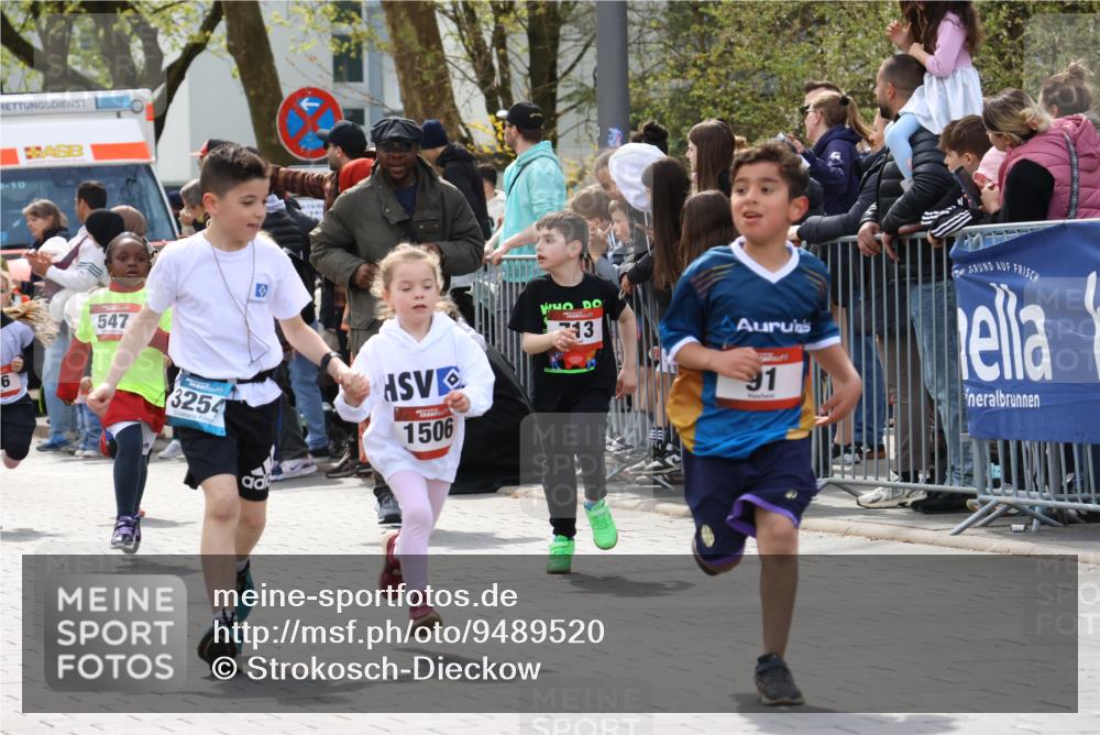 12.04.2026 - 45. Internationalen Wilhelmsburger Insellauf Strokosch-Dieckow http://msf.ph/oto/9489520 12.04.2026 14:08:52 Ziel 754, 211, 711, 530, 91, 254, 1506, 266, 713, 547, 762, 281 meine-sportfotos.de