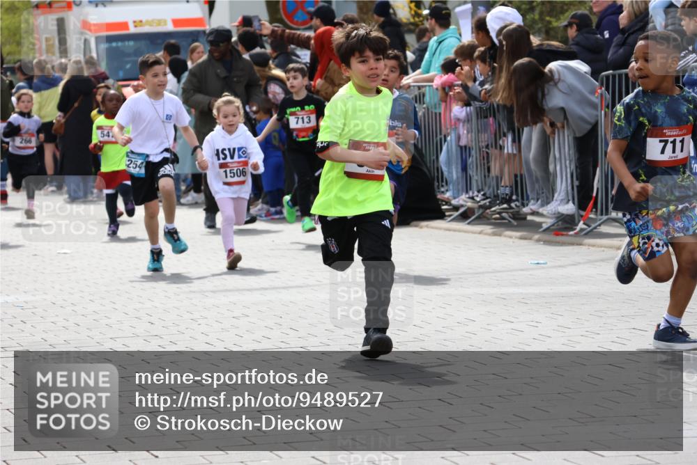 12.04.2026 - 45. Internationalen Wilhelmsburger Insellauf Strokosch-Dieckow http://msf.ph/oto/9489527 12.04.2026 14:08:50 Ziel 919, 754, 211, 711, 530, 91, 254, 1506, 266, 713, 547 meine-sportfotos.de