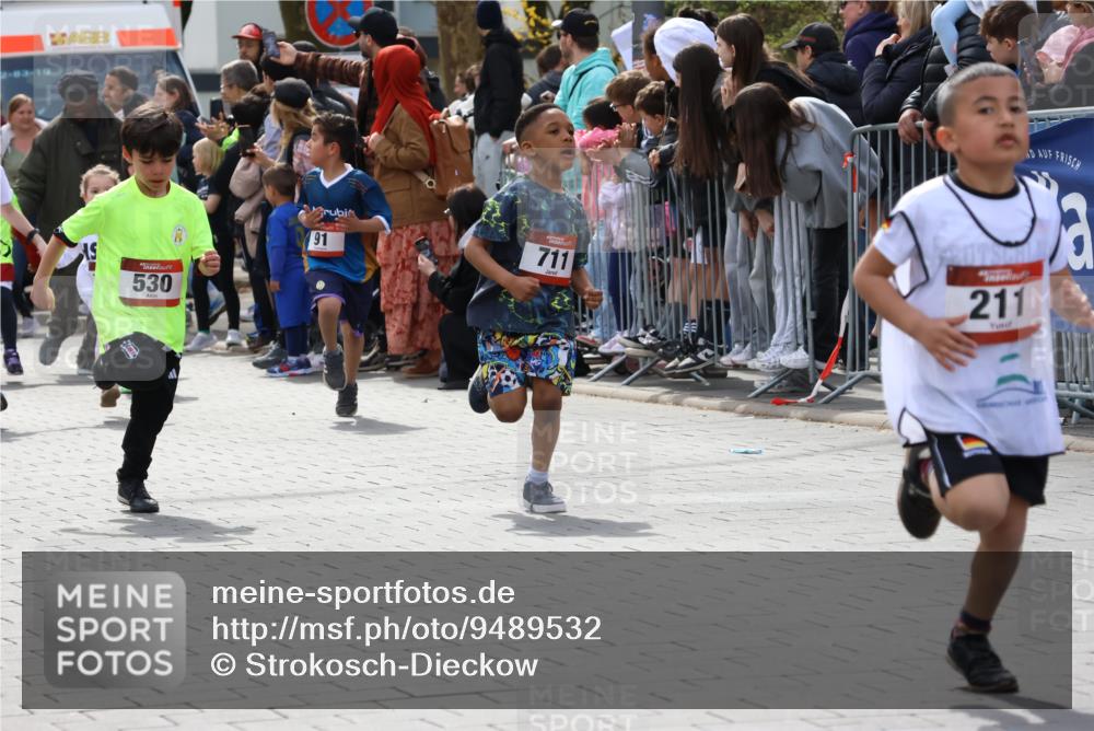 12.04.2026 - 45. Internationalen Wilhelmsburger Insellauf Strokosch-Dieckow http://msf.ph/oto/9489532 12.04.2026 14:08:49 Ziel 774, 919, 754, 211, 711, 530, 91, 254, 1506, 266 meine-sportfotos.de