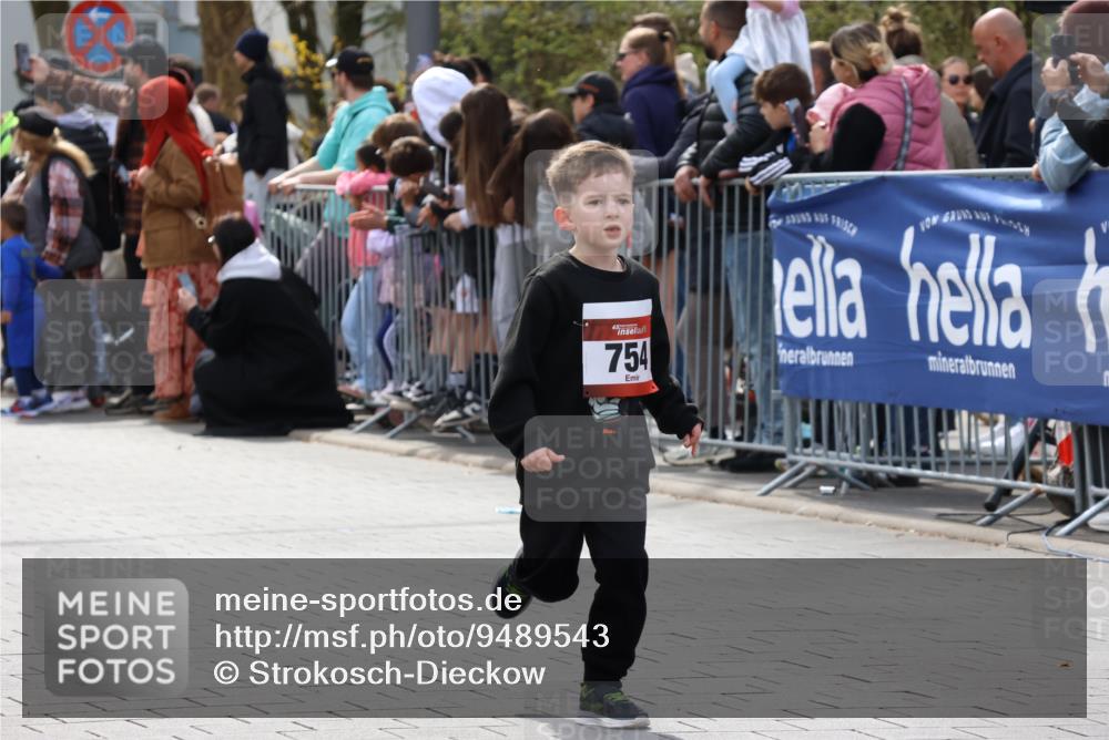 12.04.2026 - 45. Internationalen Wilhelmsburger Insellauf Strokosch-Dieckow http://msf.ph/oto/9489543 12.04.2026 14:08:45 Ziel 232, 749, 967, 774, 919, 754, 211, 711, 530 meine-sportfotos.de