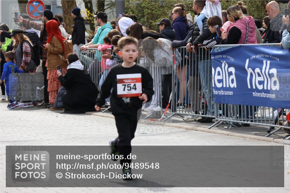 12.04.2026 - 45. Internationalen Wilhelmsburger Insellauf Strokosch-Dieckow http://msf.ph/oto/9489548 12.04.2026 14:08:45 Ziel 232, 749, 967, 774, 919, 754, 211, 711, 530 meine-sportfotos.de