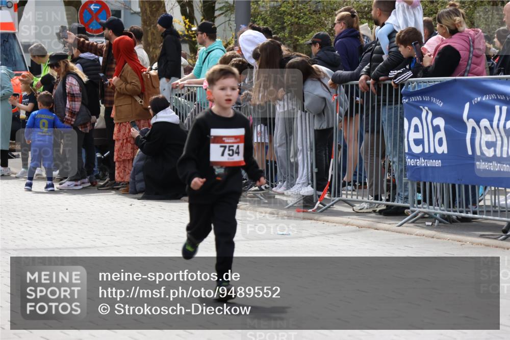 12.04.2026 - 45. Internationalen Wilhelmsburger Insellauf Strokosch-Dieckow http://msf.ph/oto/9489552 12.04.2026 14:08:45 Ziel 232, 749, 967, 774, 919, 754, 211, 711, 530 meine-sportfotos.de