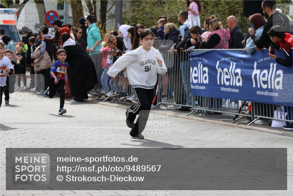 12.04.2026 - 45. Internationalen Wilhelmsburger Insellauf Strokosch-Dieckow http://msf.ph/oto/9489567 12.04.2026 14:08:41 Ziel 653, 143, 1057, 232, 749, 967, 774, 919, 754 meine-sportfotos.de