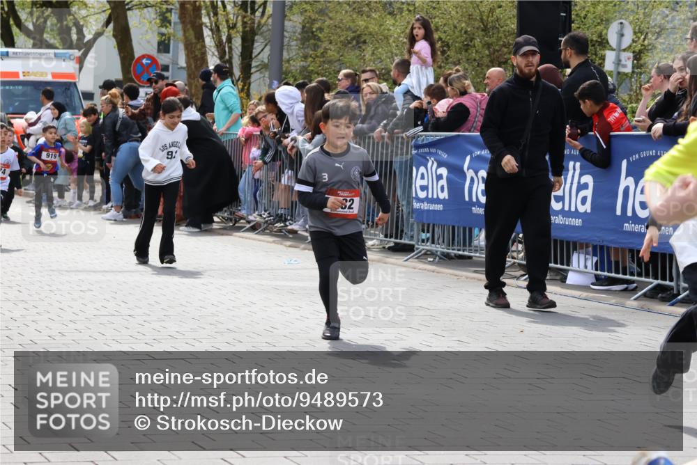 12.04.2026 - 45. Internationalen Wilhelmsburger Insellauf Strokosch-Dieckow http://msf.ph/oto/9489573 12.04.2026 14:08:40 Ziel 174, 653, 143, 1057, 232, 749, 967, 774, 919 meine-sportfotos.de