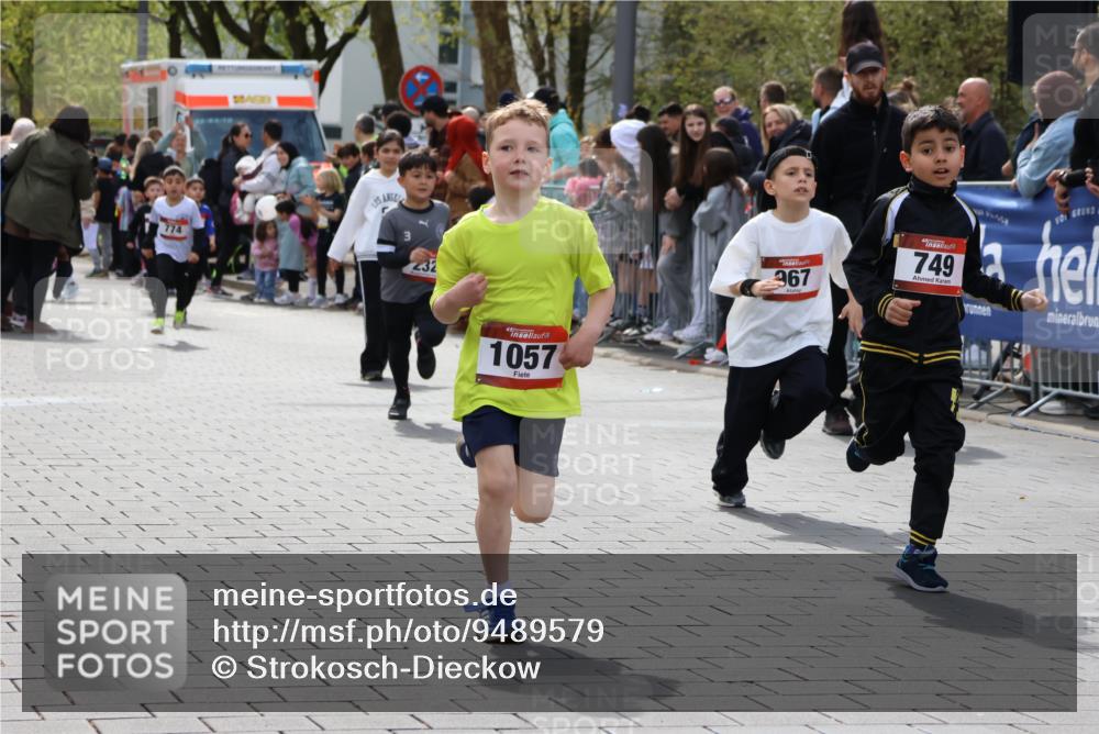 12.04.2026 - 45. Internationalen Wilhelmsburger Insellauf Strokosch-Dieckow http://msf.ph/oto/9489579 12.04.2026 14:08:39 Ziel 175, 174, 653, 143, 1057, 232, 749, 967, 774, 919 meine-sportfotos.de