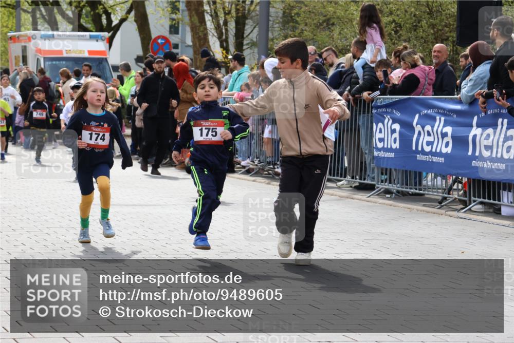 12.04.2026 - 45. Internationalen Wilhelmsburger Insellauf Strokosch-Dieckow http://msf.ph/oto/9489605 12.04.2026 14:08:33 Ziel 1505, 782, 258, 175, 174, 653, 143, 1057, 232 meine-sportfotos.de