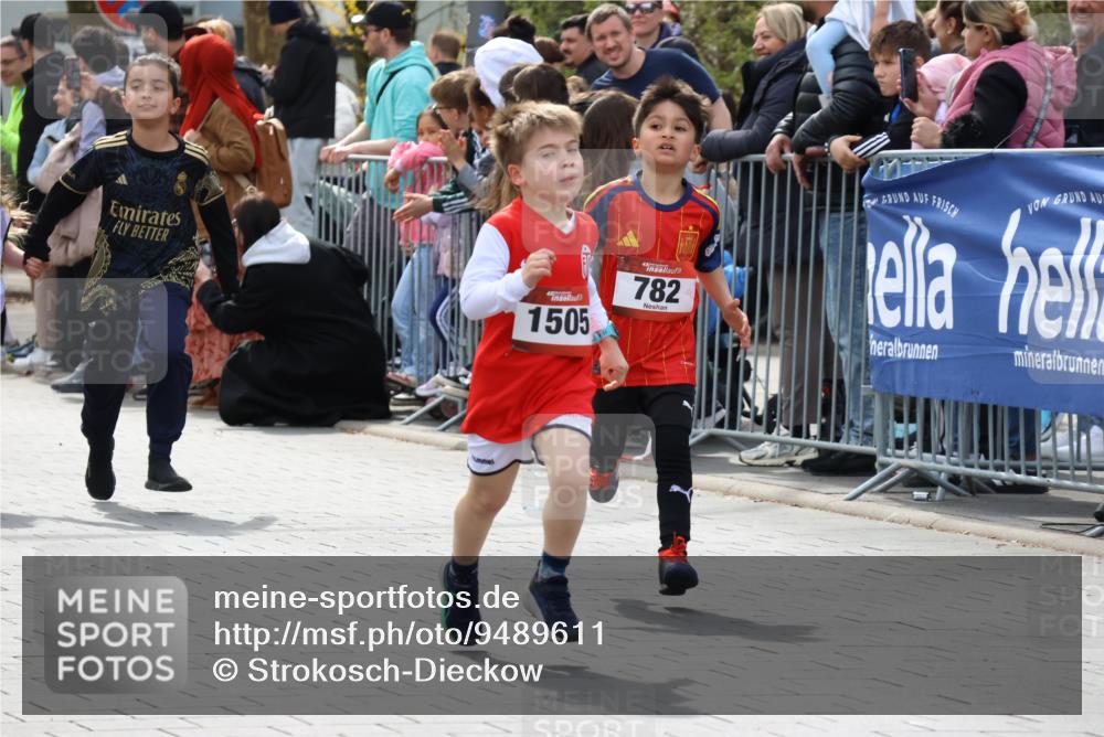 12.04.2026 - 45. Internationalen Wilhelmsburger Insellauf Strokosch-Dieckow http://msf.ph/oto/9489611 12.04.2026 14:08:28 Ziel 58, 26, 716, 1505, 782, 258, 175, 174 meine-sportfotos.de