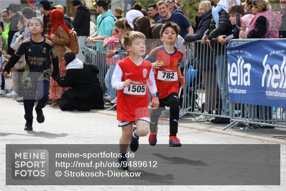 12.04.2026 - 45. Internationalen Wilhelmsburger Insellauf Strokosch-Dieckow http://msf.ph/oto/9489612 12.04.2026 14:08:28 Ziel 58, 26, 716, 1505, 782, 258, 175, 174 meine-sportfotos.de