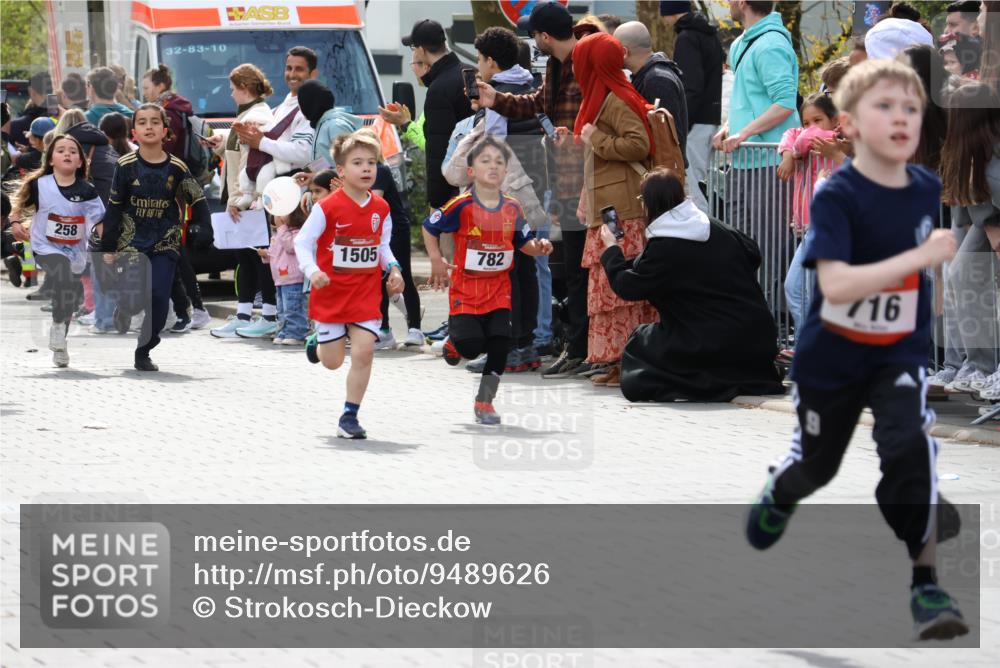 12.04.2026 - 45. Internationalen Wilhelmsburger Insellauf Strokosch-Dieckow http://msf.ph/oto/9489626 12.04.2026 14:08:25 Ziel 1509, 58, 26, 716, 1505, 782, 258 meine-sportfotos.de