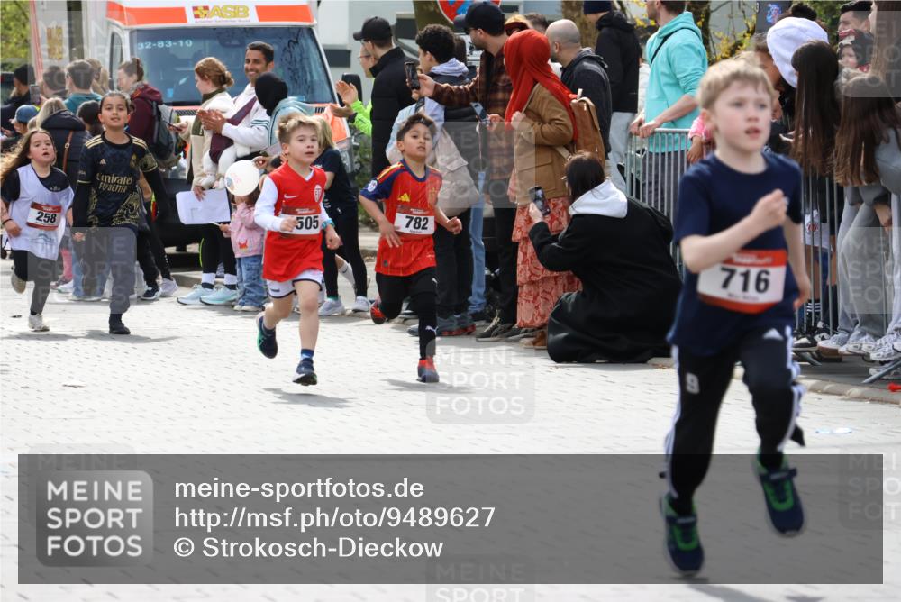 12.04.2026 - 45. Internationalen Wilhelmsburger Insellauf Strokosch-Dieckow http://msf.ph/oto/9489627 12.04.2026 14:08:25 Ziel 1509, 58, 26, 716, 1505, 782, 258 meine-sportfotos.de
