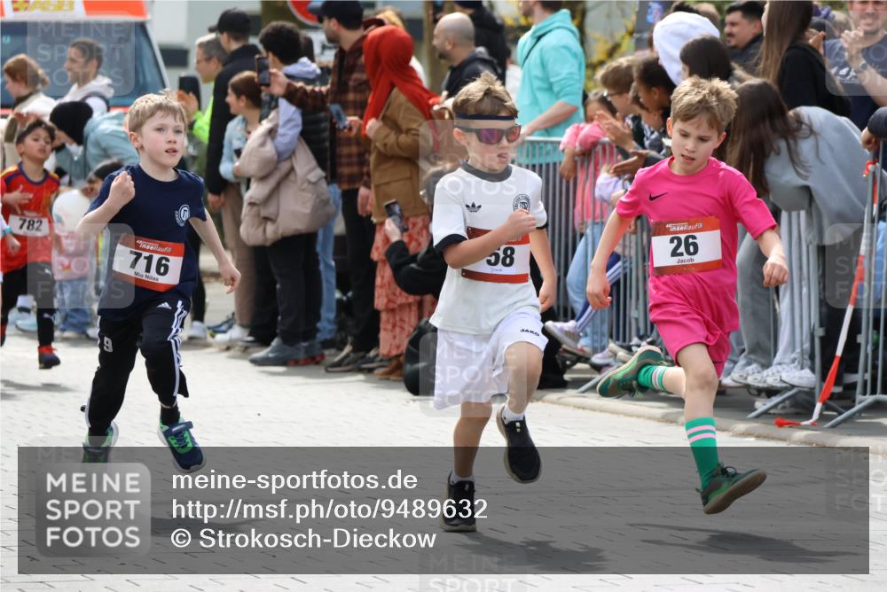 12.04.2026 - 45. Internationalen Wilhelmsburger Insellauf Strokosch-Dieckow http://msf.ph/oto/9489632 12.04.2026 14:08:24 Ziel 1509, 58, 26, 716, 1505 meine-sportfotos.de