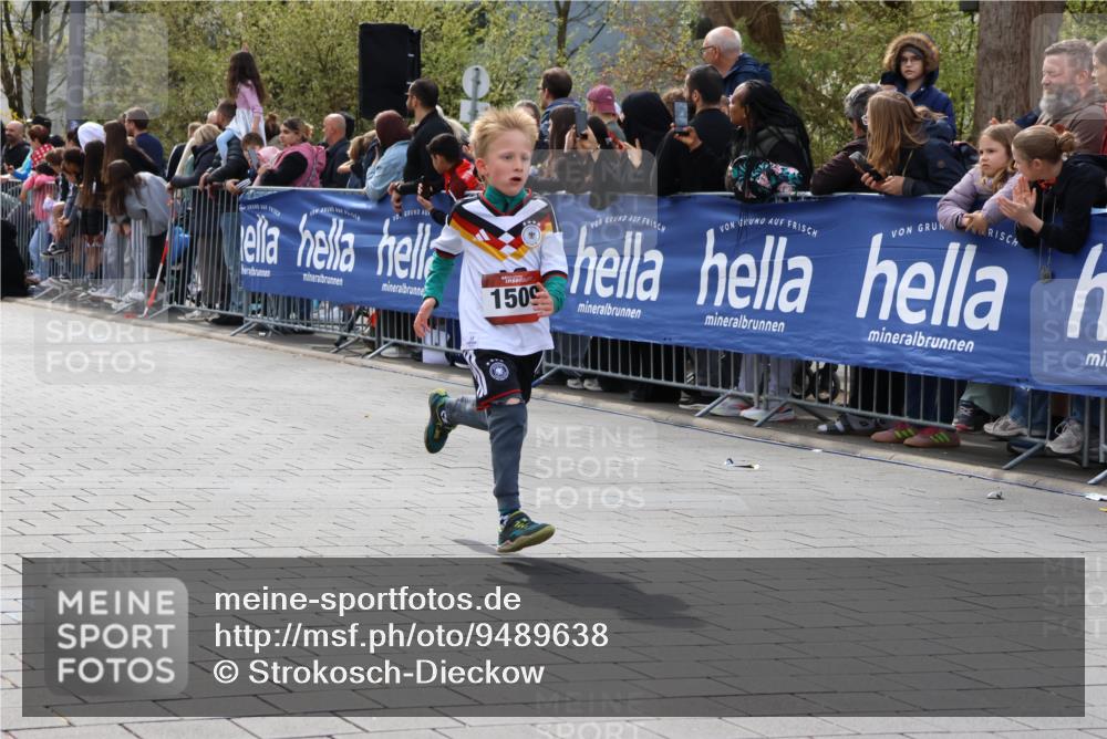 12.04.2026 - 45. Internationalen Wilhelmsburger Insellauf Strokosch-Dieckow http://msf.ph/oto/9489638 12.04.2026 14:08:19 Ziel 1510, 1509, 58, 26 meine-sportfotos.de