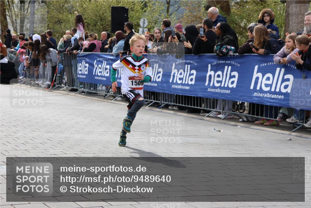 12.04.2026 - 45. Internationalen Wilhelmsburger Insellauf Strokosch-Dieckow http://msf.ph/oto/9489640 12.04.2026 14:08:19 Ziel 1510, 1509, 58, 26 meine-sportfotos.de