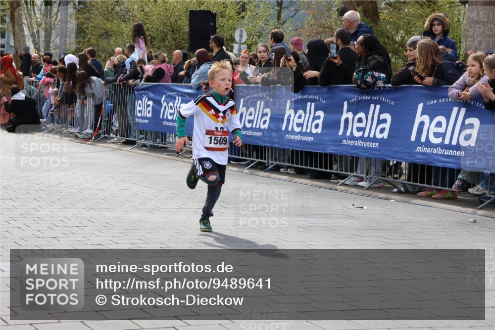 12.04.2026 - 45. Internationalen Wilhelmsburger Insellauf Strokosch-Dieckow http://msf.ph/oto/9489641 12.04.2026 14:08:19 Ziel 1510, 1509, 58, 26 meine-sportfotos.de
