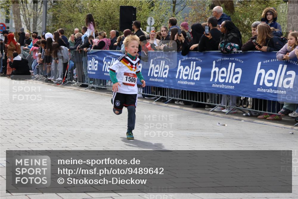 12.04.2026 - 45. Internationalen Wilhelmsburger Insellauf Strokosch-Dieckow http://msf.ph/oto/9489642 12.04.2026 14:08:19 Ziel 1510, 1509, 58, 26 meine-sportfotos.de