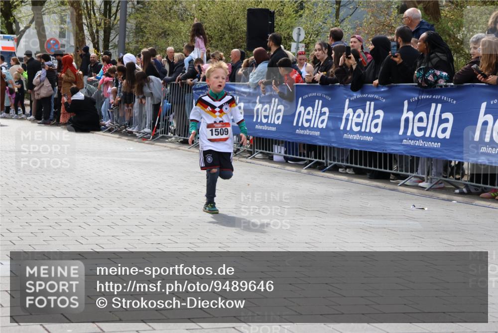 12.04.2026 - 45. Internationalen Wilhelmsburger Insellauf Strokosch-Dieckow http://msf.ph/oto/9489646 12.04.2026 14:08:19 Ziel 1510, 1509, 58, 26 meine-sportfotos.de