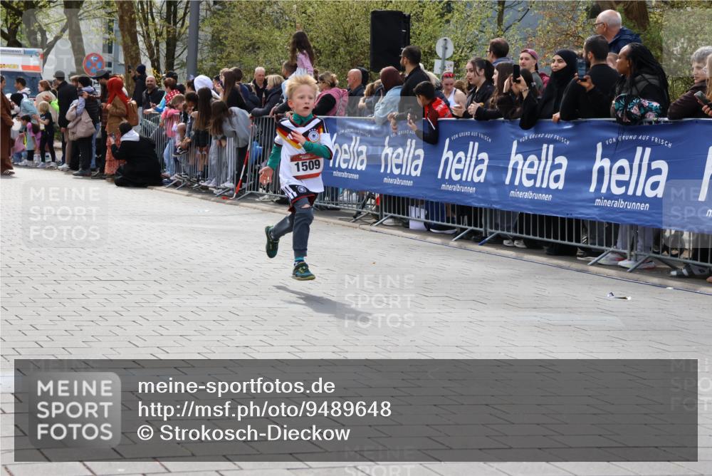 12.04.2026 - 45. Internationalen Wilhelmsburger Insellauf Strokosch-Dieckow http://msf.ph/oto/9489648 12.04.2026 14:08:19 Ziel 1510, 1509, 58, 26 meine-sportfotos.de