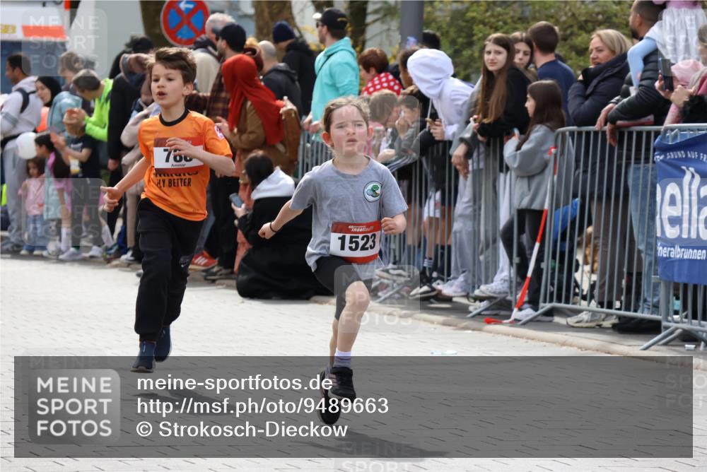 12.04.2026 - 45. Internationalen Wilhelmsburger Insellauf Strokosch-Dieckow http://msf.ph/oto/9489663 12.04.2026 14:08:10 Ziel 1508, 1523, 788 meine-sportfotos.de