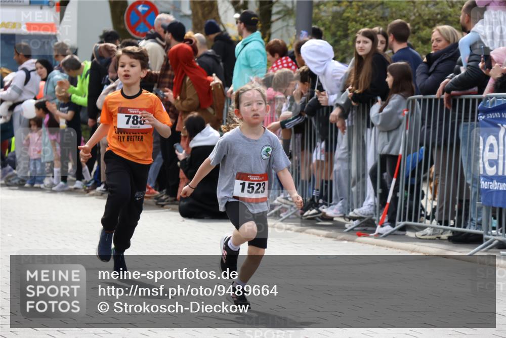 12.04.2026 - 45. Internationalen Wilhelmsburger Insellauf Strokosch-Dieckow http://msf.ph/oto/9489664 12.04.2026 14:08:10 Ziel 1508, 1523, 788 meine-sportfotos.de