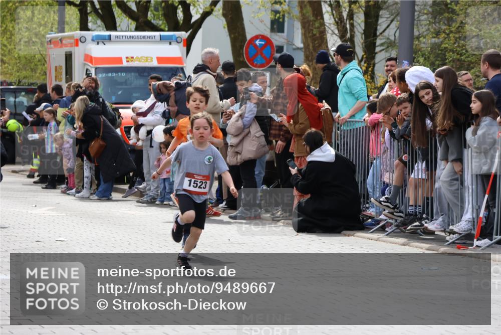 12.04.2026 - 45. Internationalen Wilhelmsburger Insellauf Strokosch-Dieckow http://msf.ph/oto/9489667 12.04.2026 14:08:09 Ziel 1508, 1523, 788 meine-sportfotos.de