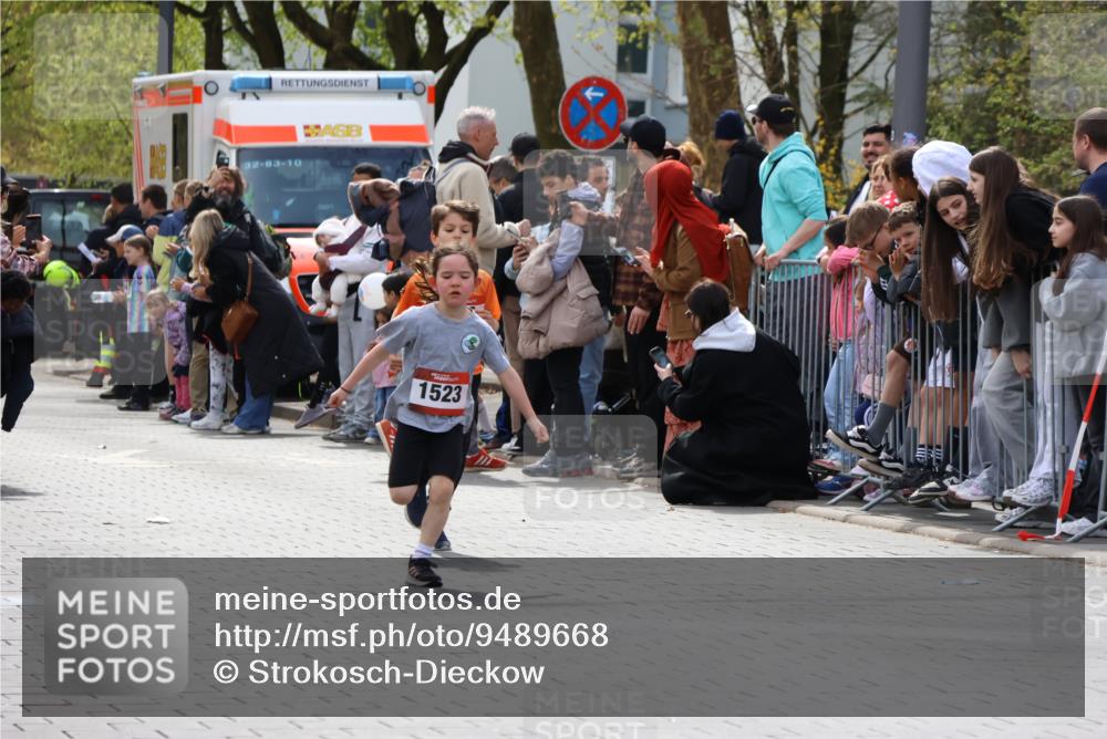 12.04.2026 - 45. Internationalen Wilhelmsburger Insellauf Strokosch-Dieckow http://msf.ph/oto/9489668 12.04.2026 14:08:09 Ziel 1508, 1523, 788 meine-sportfotos.de