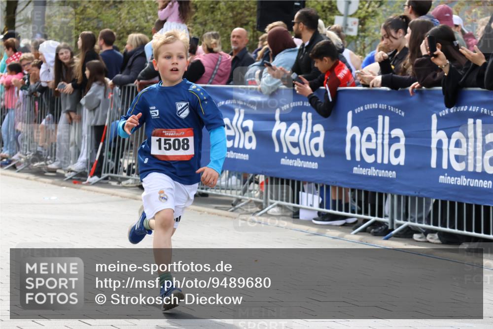 12.04.2026 - 45. Internationalen Wilhelmsburger Insellauf Strokosch-Dieckow http://msf.ph/oto/9489680 12.04.2026 14:08:04 Ziel 15, 1508 meine-sportfotos.de