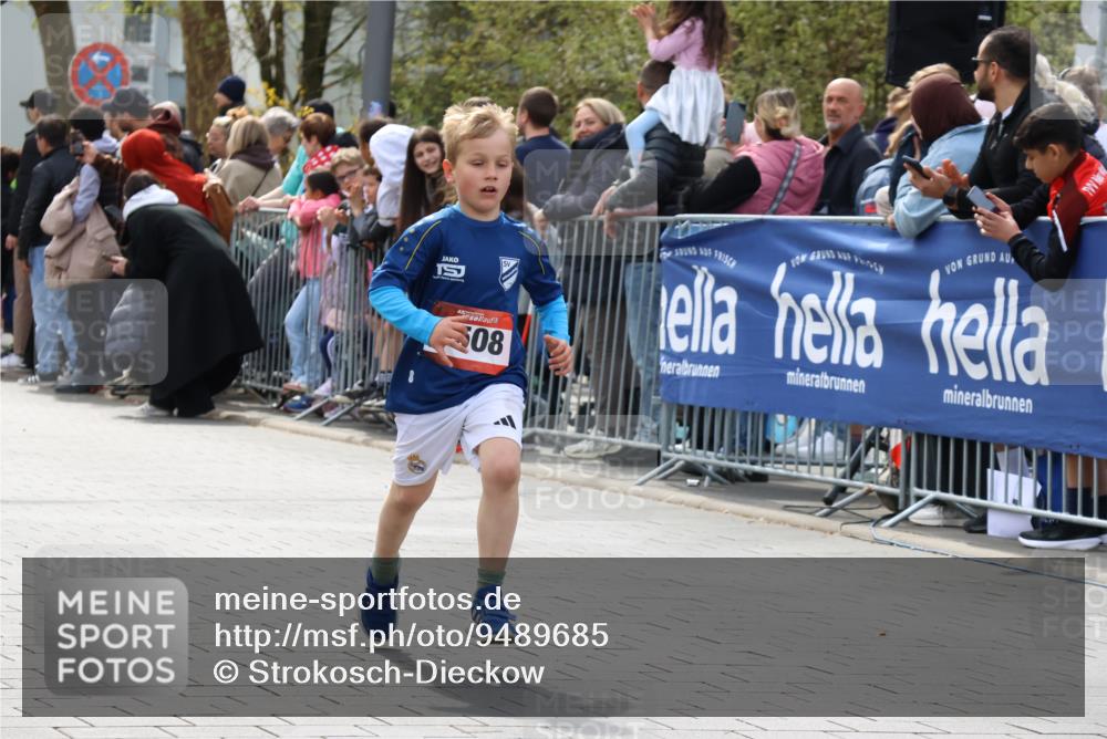 12.04.2026 - 45. Internationalen Wilhelmsburger Insellauf Strokosch-Dieckow http://msf.ph/oto/9489685 12.04.2026 14:08:04 Ziel 15, 1508 meine-sportfotos.de