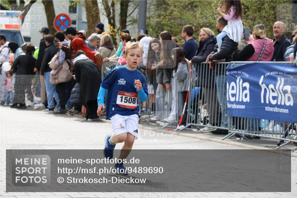 12.04.2026 - 45. Internationalen Wilhelmsburger Insellauf Strokosch-Dieckow http://msf.ph/oto/9489690 12.04.2026 14:08:04 Ziel 15, 1508 meine-sportfotos.de
